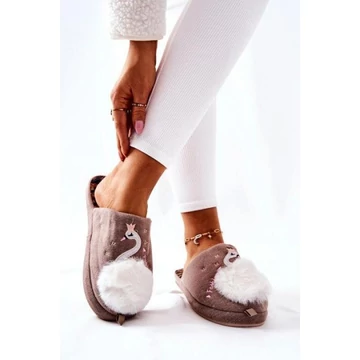 Stílusos, meleg női papucs, hattyúval, bézs színben