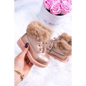 Meleg rózsaszín-arany gyerekcipő