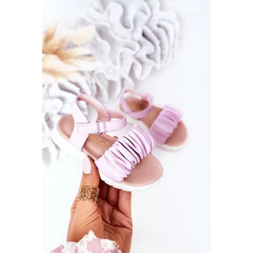 Stílusos gyerekszandál lila színben