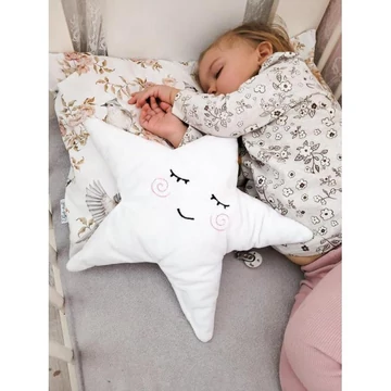 Fehér, csillag alakú párna