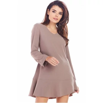 Női rövid ruha fodorral, cappuccino színben