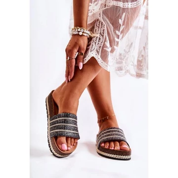 Fekete női papucs, lánccal