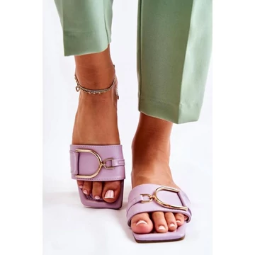 Lila színű, női papucsok, fém díszítéssel