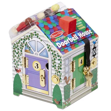 Fa házikó kulcsokkal, csengővel és figurákkal - Melissa & Doug