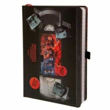 Stranger Things 4 (Season 4 VHS) A/5 prémium jegyzetfüzet
