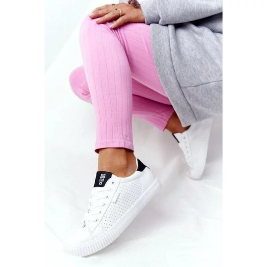 Divatos, fehér női cipők