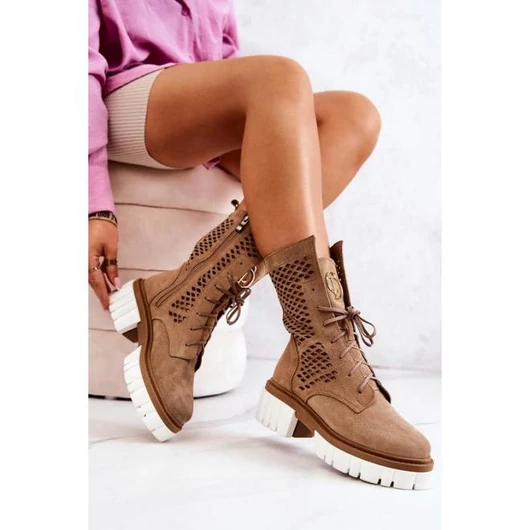 Világosbarna, áttört workers csizma, hölgyeknek