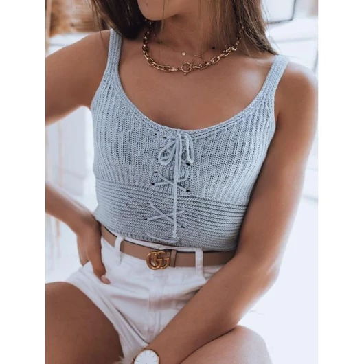 Világoskék rövid, hímzett nyári felső, hölgyeknek