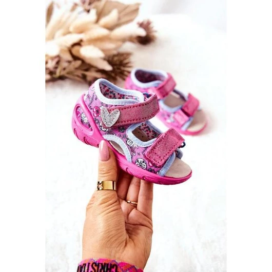 Rózsaszín, tépőzáras szandál