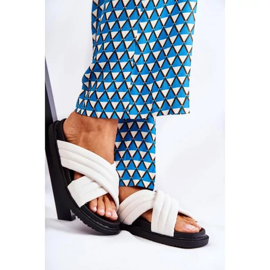 Fehér papucs, hölgyeknek