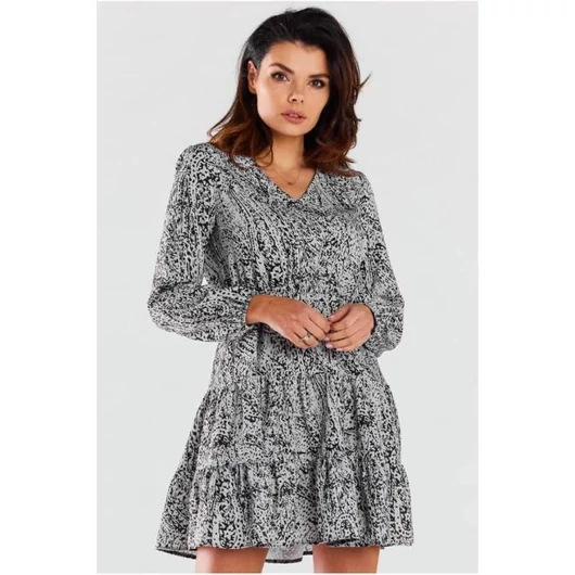 Fekete-fehér női ruha fodorral