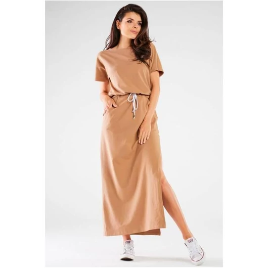 Hosszú, bézs színű, nyári ruha