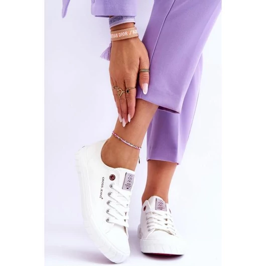 Alacsony, fehér tornacipő, hölgyeknek