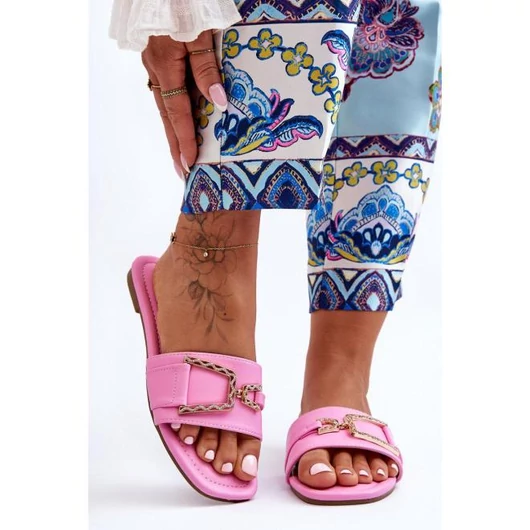 Rózsaszín színű, női papucs, díszítéssel