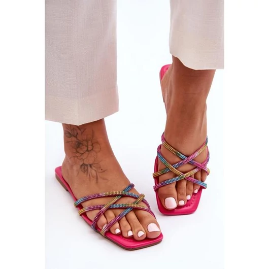 Rózsaszín színű, női papucs, csíkokkal