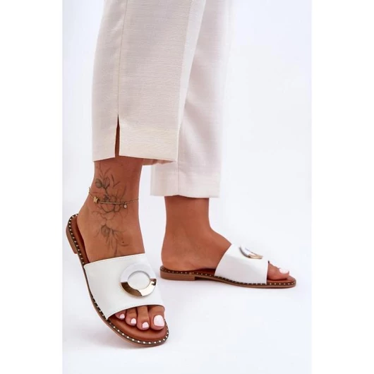 Fehér színű, női papucs - díszítéssel