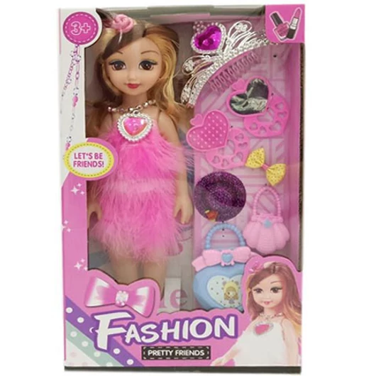 Fashion divatbaba kiegészítőkkel és tiarával