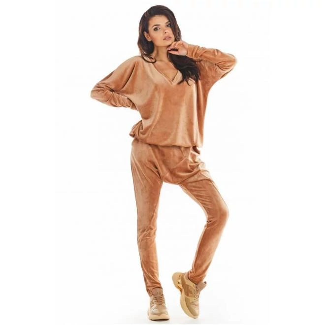 Női bársony szabadidő szett bézs színben