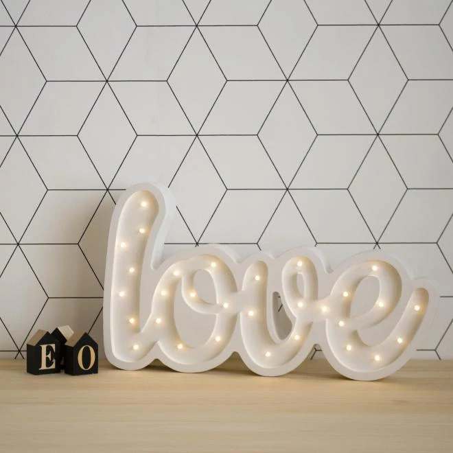 Gyermek fa lámpa, LOVE felirat formájában