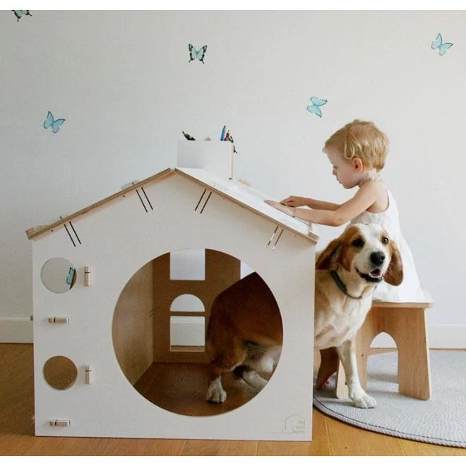 Ház alakú, gyerekszoba asztal