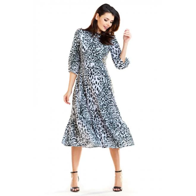 Hosszabb női ruha fehér-fekete színben, mintával