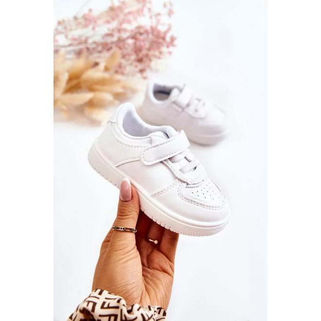 Fehér színű, gyerek sportcipő