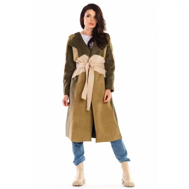 Khaki színű hosszú velúr kabát övvel, hölgyeknek