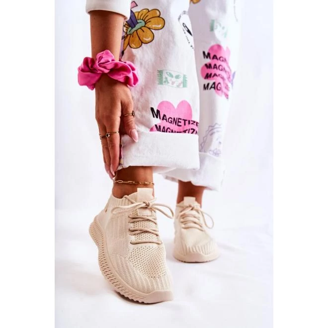 Világosbézs színű, női tornacipő