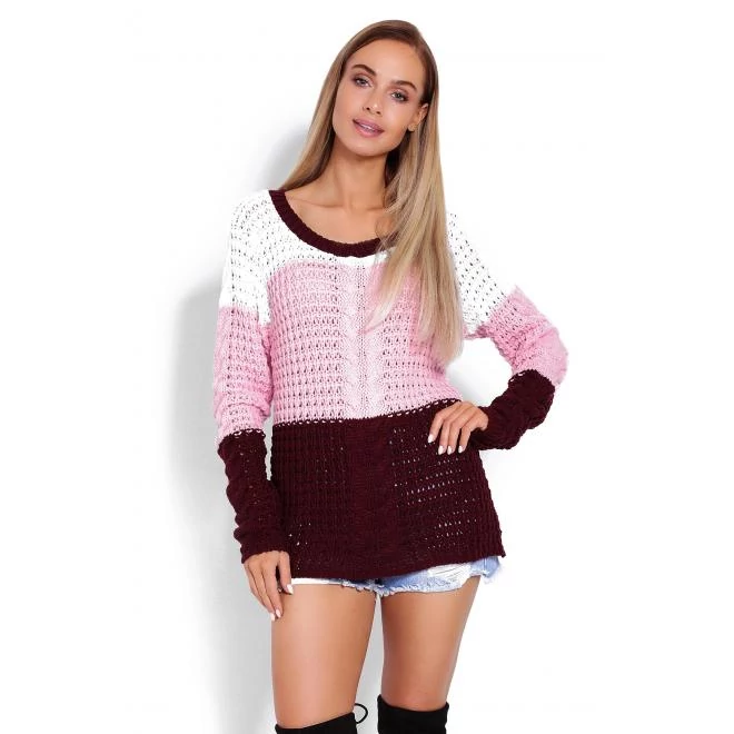 Rózsaszín-bordó színben fonott mintás, háromszínű női szvetter