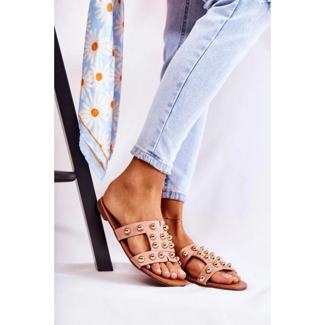 Díszített, rózsaszín női papucs