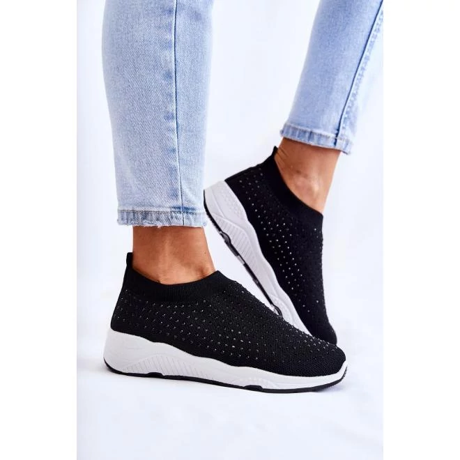 Díszített, fekete női tornacipő