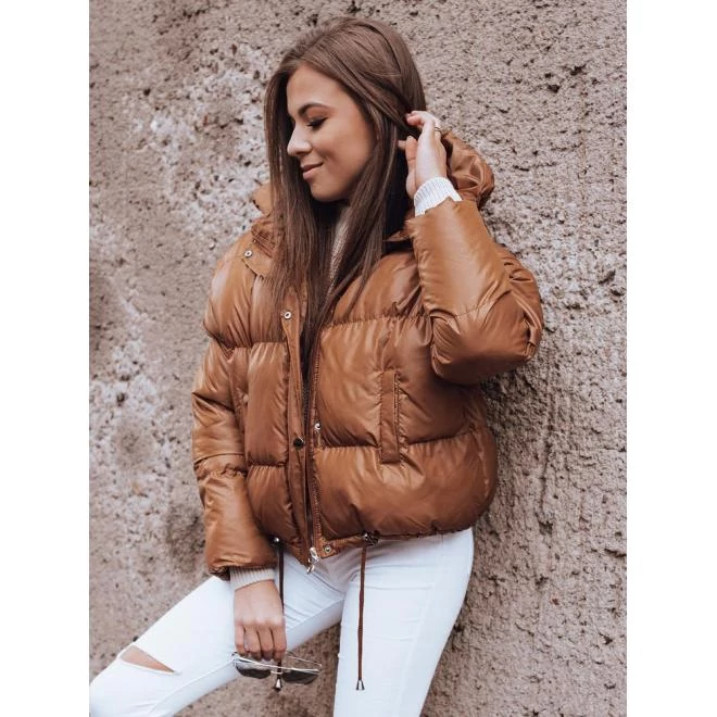 Rövid, barna, téli kabát