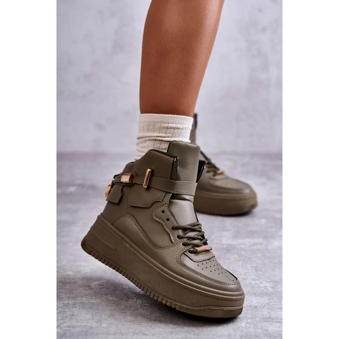 Zöld színű, szigetelt női tornacipő