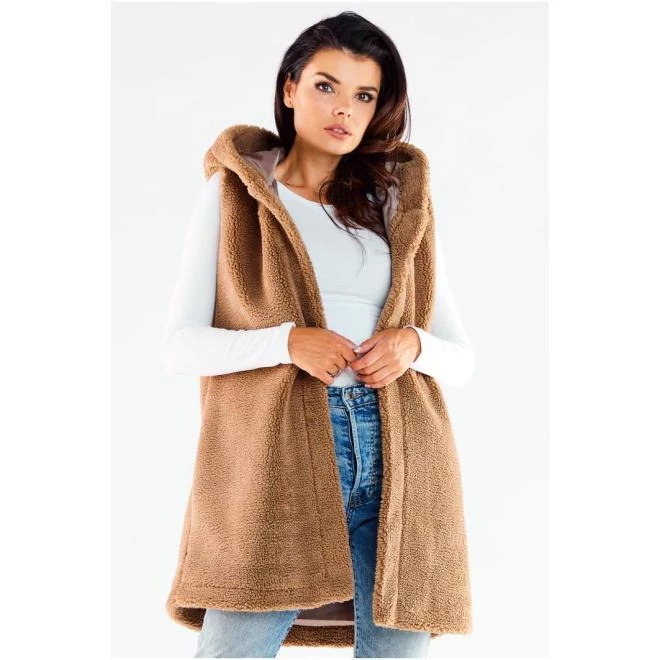 Meleg, barna színű mellény, kapucnival