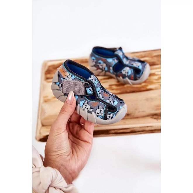 Kék színű papucs, gyerekeknek