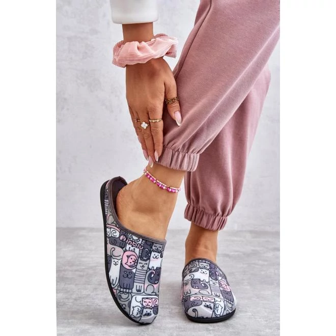Szürke női papucs, macska mintával
