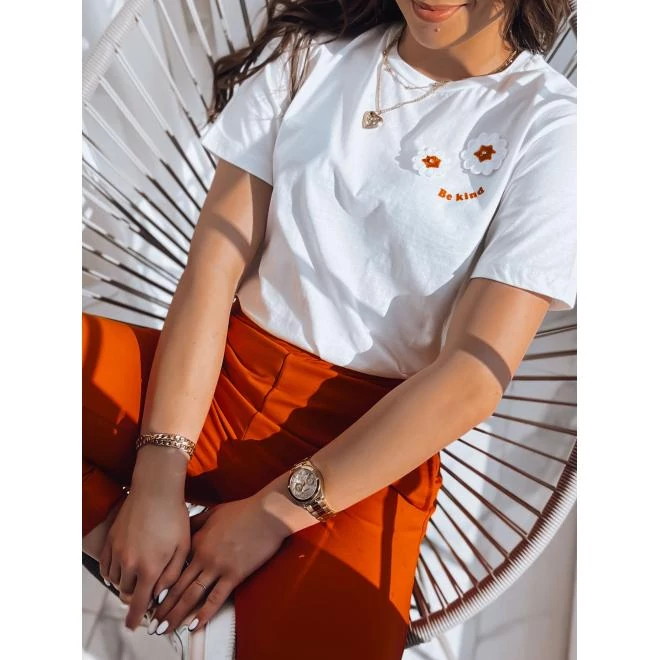 Fehér pamut póló, varrott virágokkal