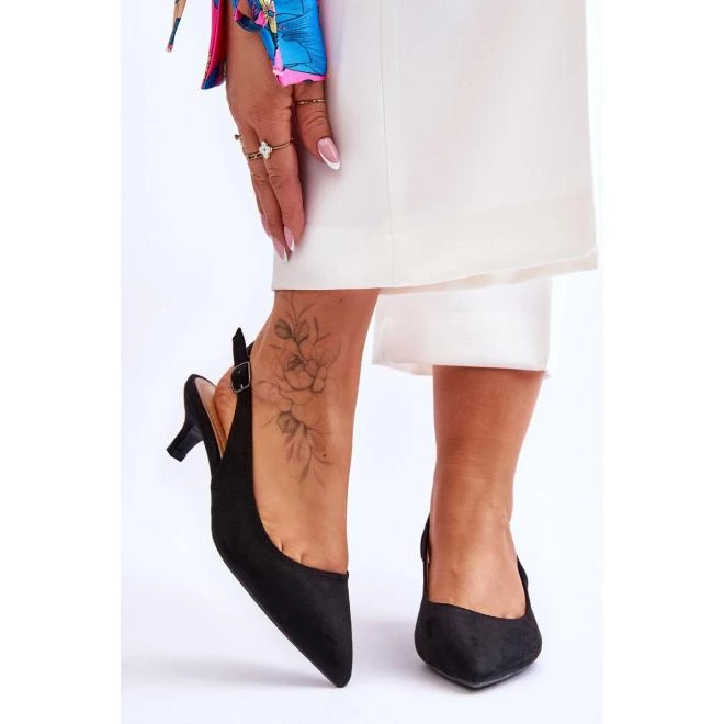 Alacsony sarkú, fekete, női cipő