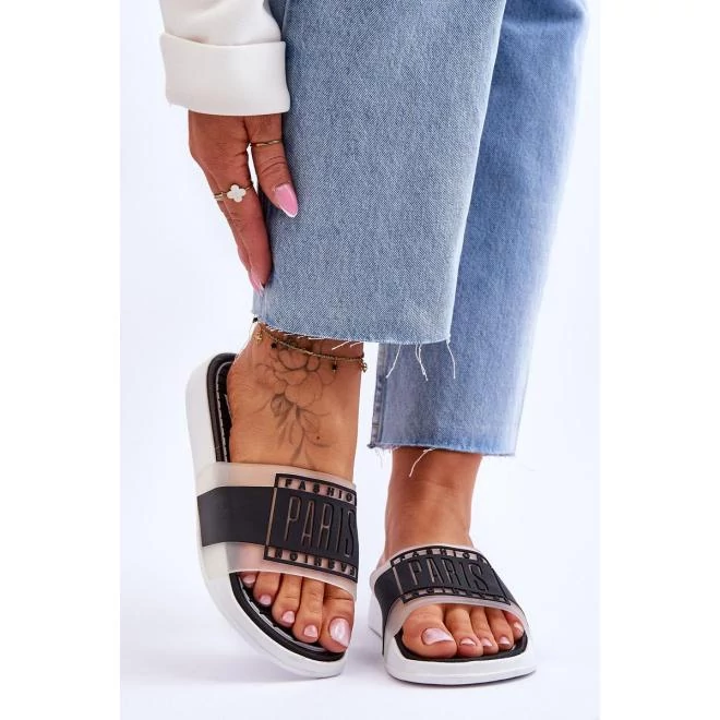 Női ,fekete színű, papucs - felirattal