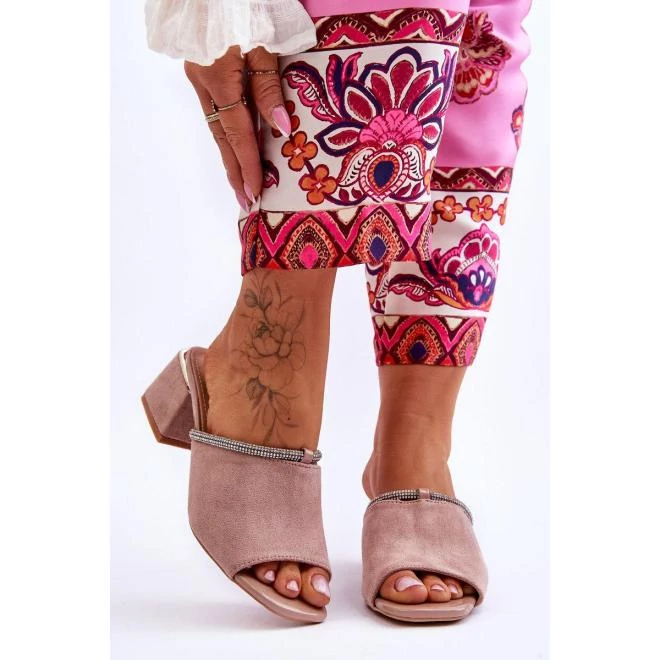 Női, bézs színű  papucs - sarokkal