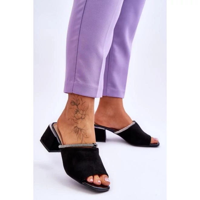 Női, fekete színű  papucs - sarokkal