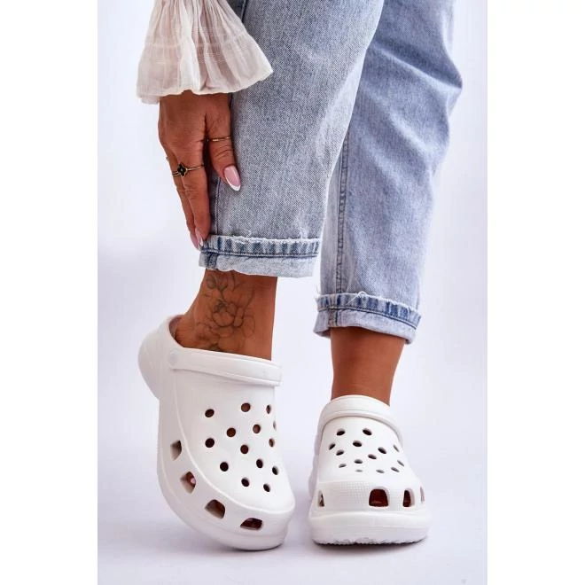 Fehér színű, női crocs