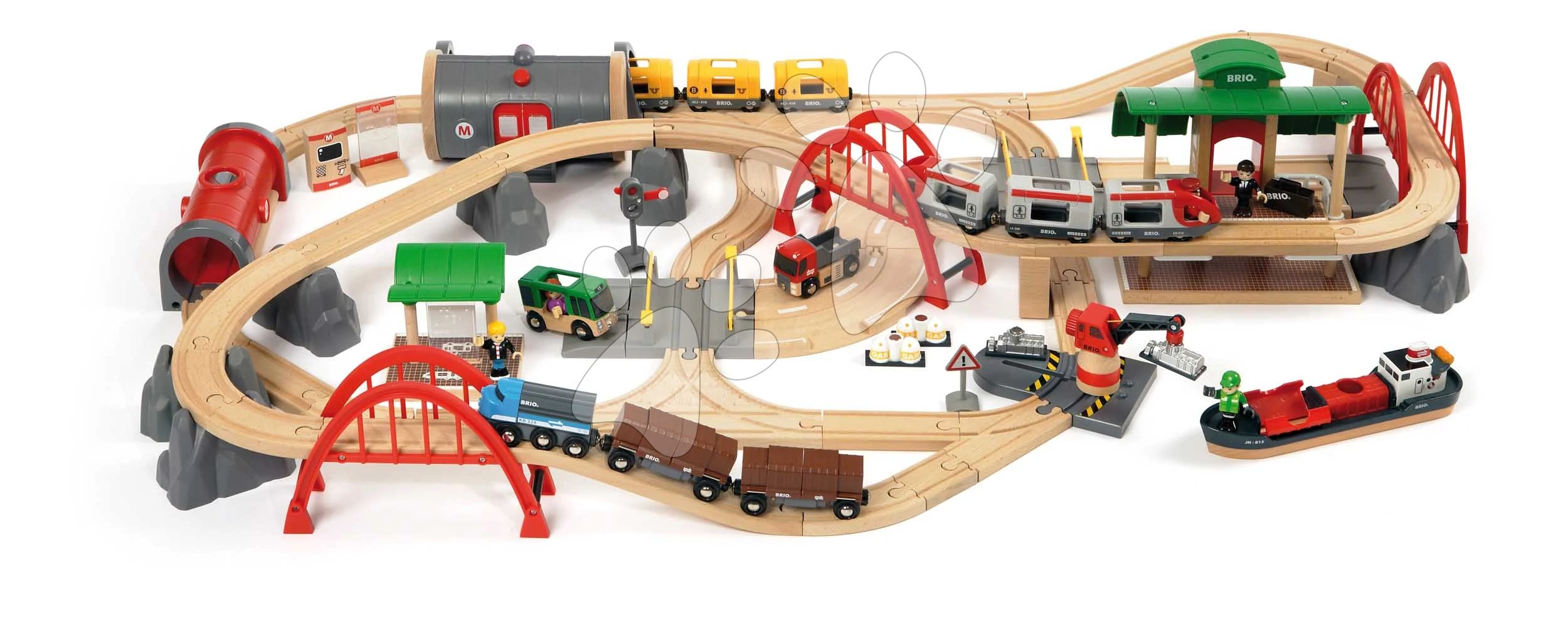 Fa vonatpálya Deluxe Railway Set BRIO 87 részes konténeres hajóval és elektronikus vonattal 3 évtől BRIO0526