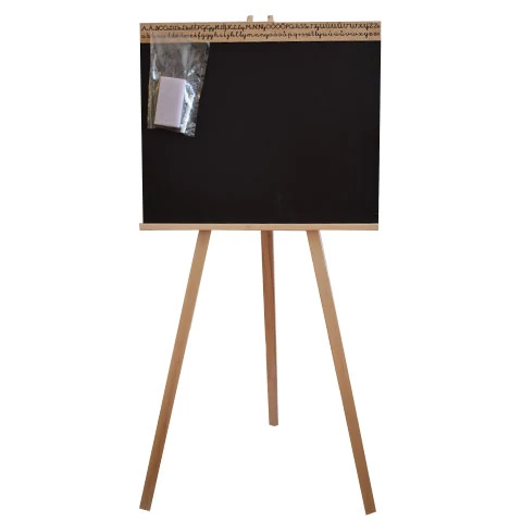 Állványos fa rajztábla írott ABC-vel