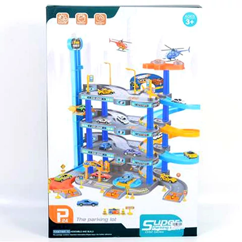 Négy szintes parkolóház helikopterrel és két kisautóval