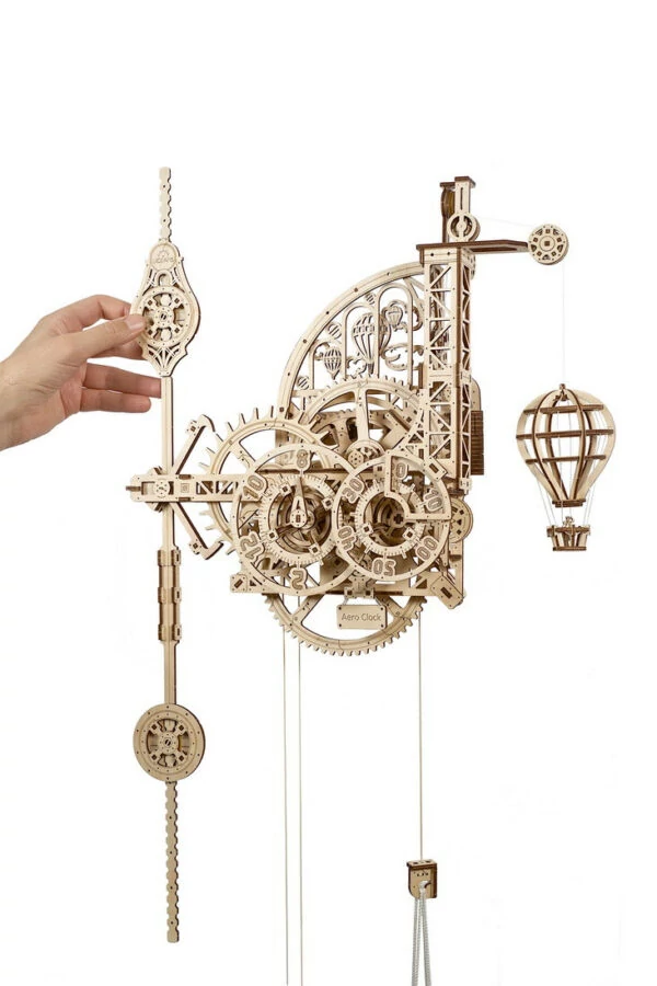 Ugears Aero Clock modell
